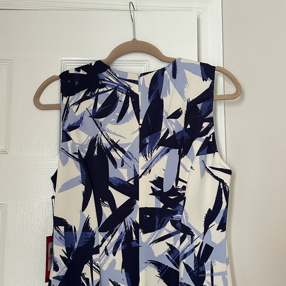 Brand New Vince Camuto Floral Printed Fit-&-Flare Dress for Woman SIze 10 White - Picture 6 of 12